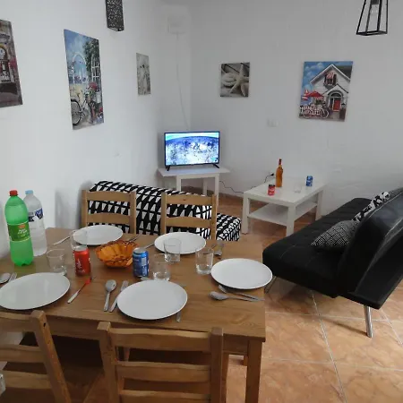 Americas And Night プラヤ・デ・ラス・アメリカス